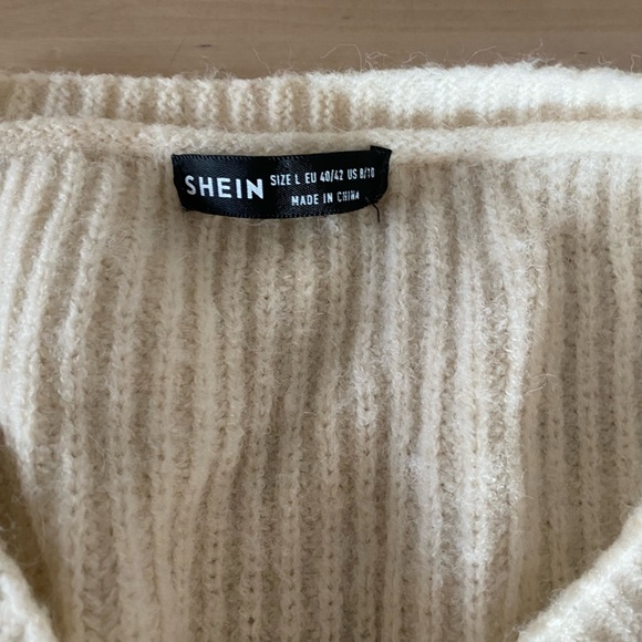 SHEIN cropped knitted sweater - Picture 3 of 4
